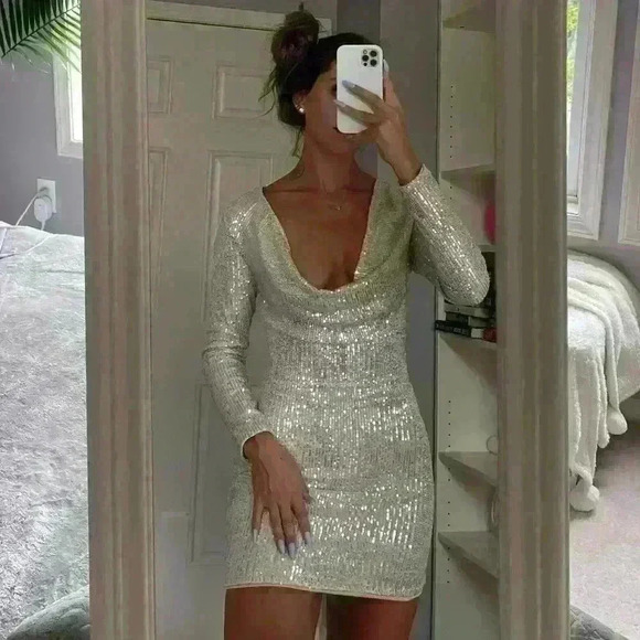 NEW Cowl Neck Sequin Dress Size Small - Picture 1 of 6